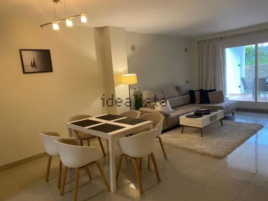 Alquiler de piso en Calle Istán, 9 - Photo 1