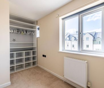 3 bedroom semi-detached house to rent - Photo 2