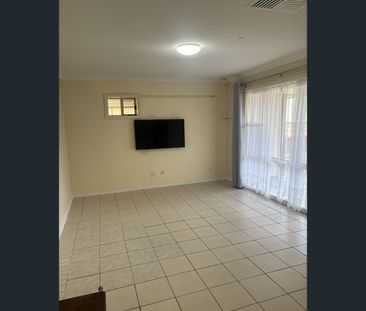 8 Amos Court, Morphett Vale, SA 5162 - Photo 6