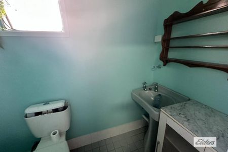 Includes Water - Photo 5