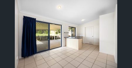 Great Family Home with Large Shed - Photo 3