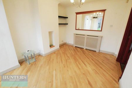 Ingle Avenue, Morley, Leeds, West Yorkshire, LS27 - Photo 3