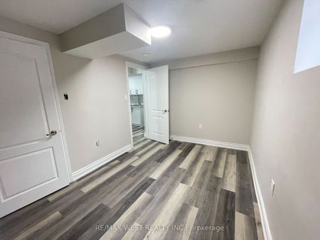 Semi-Detached Home For Lease | W8091256 - Photo 2