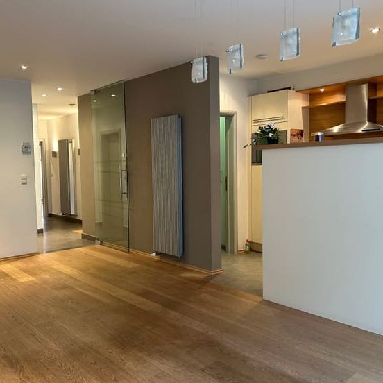 Appartement te huur - Photo 1