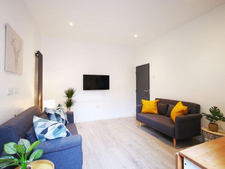 4 bedroom terraced house to rent - Photo 5