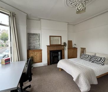 4 bedroom terraced house to rent - Photo 6