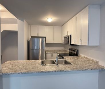 For Lease - 19 Picardy Drive Unit# 35, Hamilton, Ontario - Photo 4