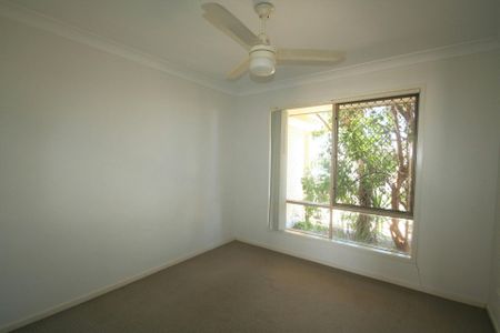 Family Home in Riverview Estate! - Photo 3