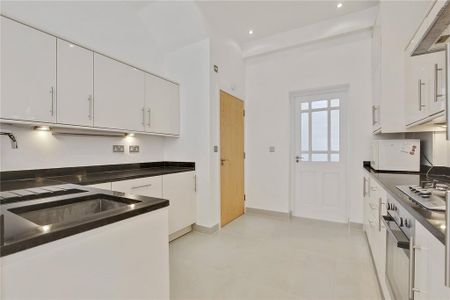 4 bedroom terraced house to rent - Photo 4