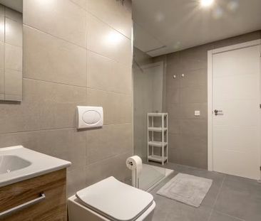 Carrer dEscalante, Valencia, Valencian Community 46011 - Photo 4