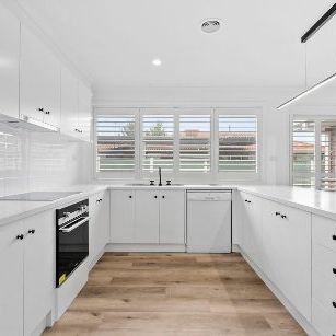 The Perfect Blend of Practicality and Style - Photo 1