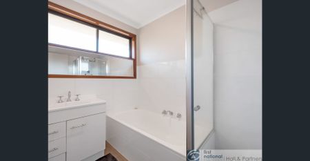 Spacious Two Bedroom Unit! - Photo 4