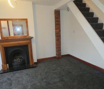 2 bedroom terraced house to rent - Photo 2
