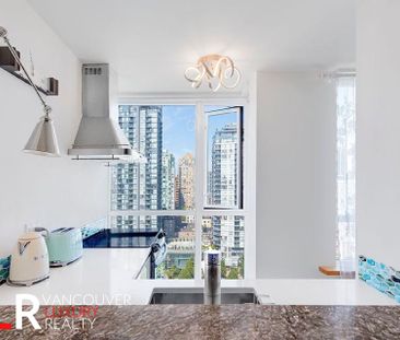Condo in Downtown Vancouver, BC - Photo 6
