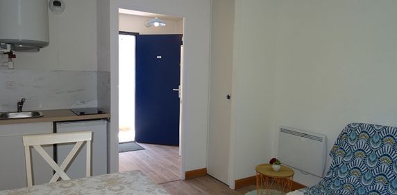 STUDIO MEUBLE POUR ETUDIANT DE 16.30 M2 SAINT NAZAIRE - Photo 2