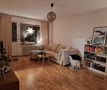 Trollesundsvägen, Bandhagen - Photo 1