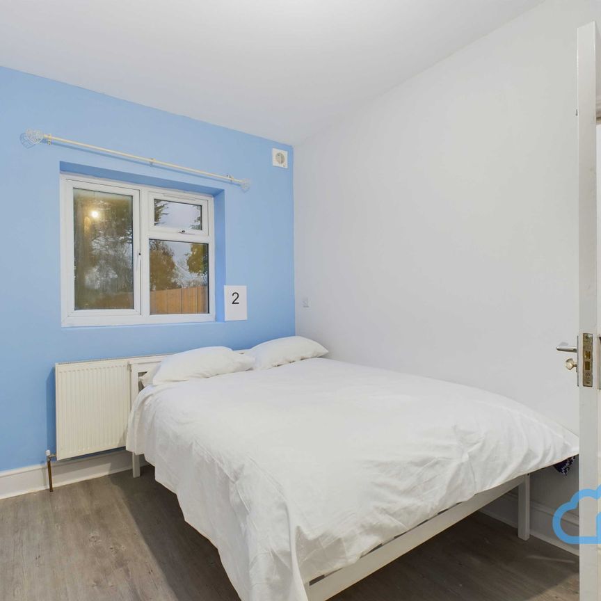 RM2 Shooters Hill Road | Greenwich | London | SE18 4LT - Photo 1