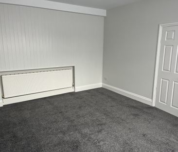 Recently Refurbished Ground Floor Flat available TO LET in Westclif... - Photo 5