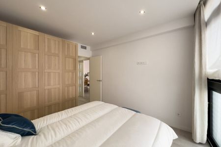 Carrer de la Diputació, Barcelona, Catalonia 08013 - Photo 2