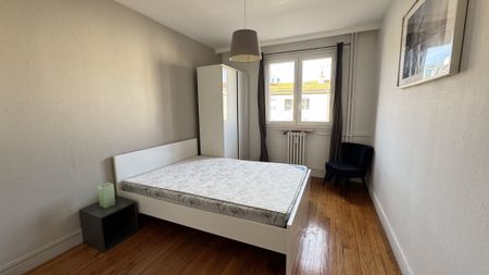 SAINT ETIENNE SECTEUR CHATEAUCREUX A LOUER T3 MEUBLÉ de 57m2 - Photo 3