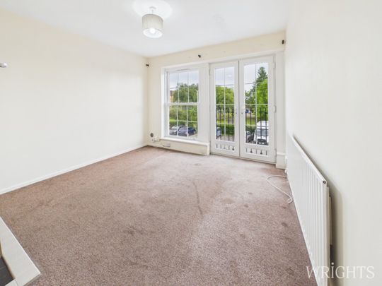 1 bedroom Flat - Woodhall House, Woodhall Parade - Photo 1