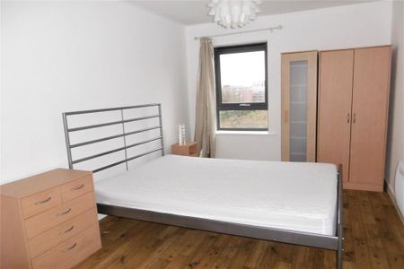 2 bedroom apartment to rent - Photo 4