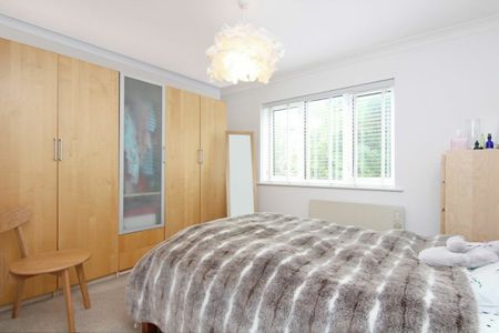 Varsity Drive, TW1, London - Photo 4