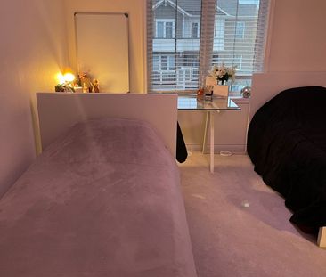 For Lease - 998 Alder Gate, Milton, Ontario - Photo 5