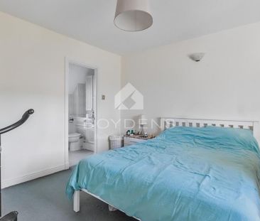 3 bedroom end of terrace house to rent - Photo 2