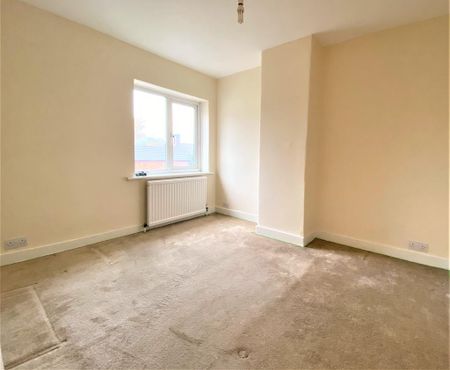 2 bedroom end of terrace house to rent - Photo 2