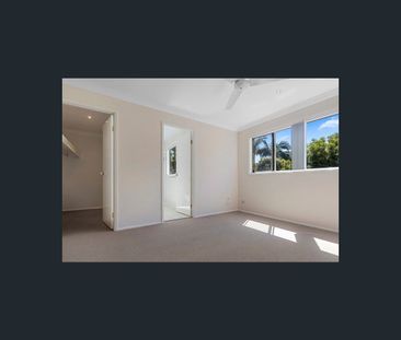 3/97 Eugaree Street, Southport, Qld 4215 - Photo 6