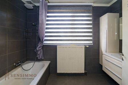 Halfopen woning met 2 slaapkamers + tuin in rustige wijk - Photo 3