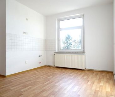 Schicke sanierte 2-Raumwohnung mit geräumiger Küche in zentraler Wo... - Photo 2