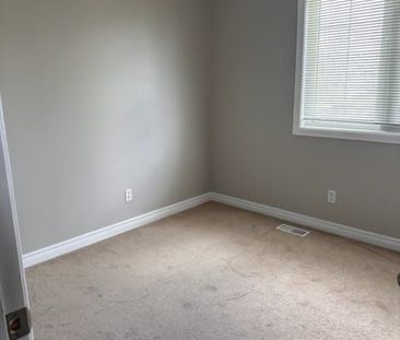 For Lease - 88 Wade Square, Clarington, Ontario - Photo 3