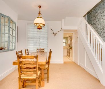 4 bedroom terraced house to rent - Photo 1