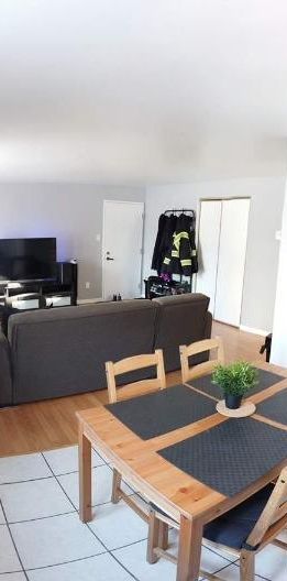 2 CH - 1 SDB - Québec - $1,275 /mo - Photo 1