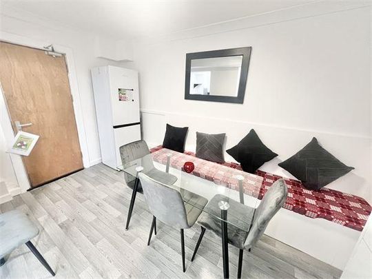 4 bedroom house share to rent - Photo 1