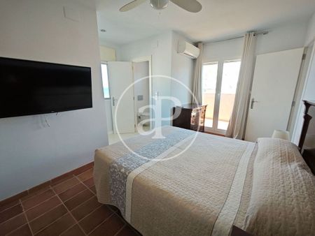 4 bedroom luxury Apartment for rent in El Perelló, Valencia - Photo 3