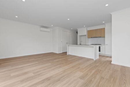 Modern Family Home - Photo 4