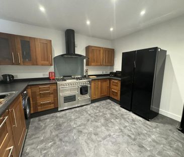 1 bedroom semi-detached house to rent - Photo 5
