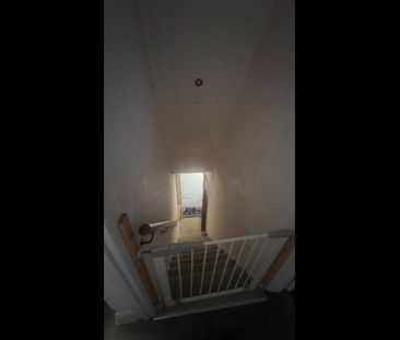 2 Bed Maisonette, Stanley Road, HA2 - Photo 3