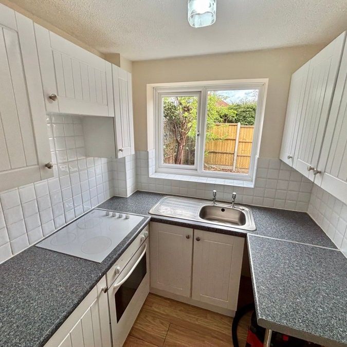 Orchid Close, Taunton - Photo 1