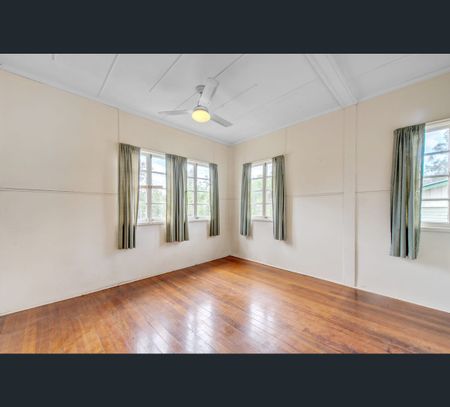 8 Macalister Street, Ipswich, Qld 4305 - Photo 5
