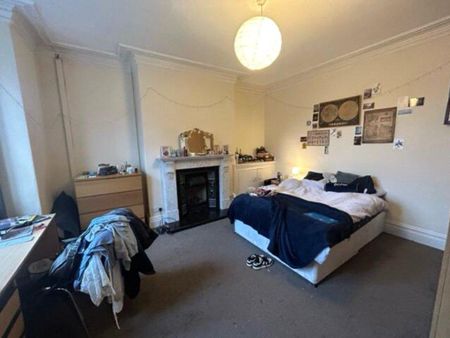4 bedroom property to rent - Photo 5