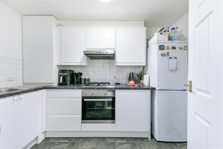 1 bedroom flat to rent - Photo 4