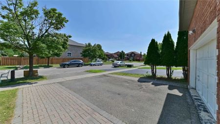 For Lease - 45 Faywood Drive, Brampton, Ontario - Photo 2