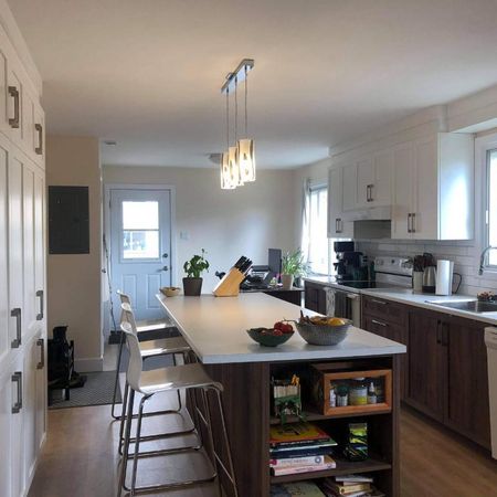 5 1/2 pcs très grand entièrement rénové Vieux Longueuil - Photo 4