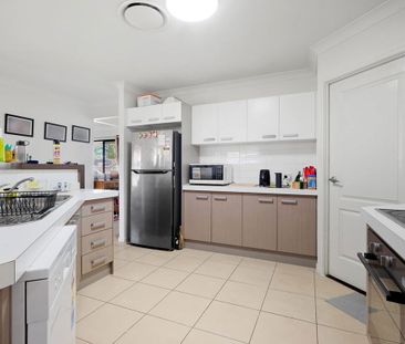 Family Friendly Home in Established Suburb - Photo 3