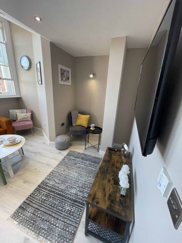 Ensuite Room - Photo 5
