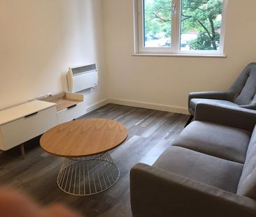 1 Bed Flat, Kinetic, M16 - Photo 4
